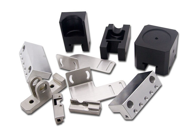 工業鋁型材擠壓工模具的作用  