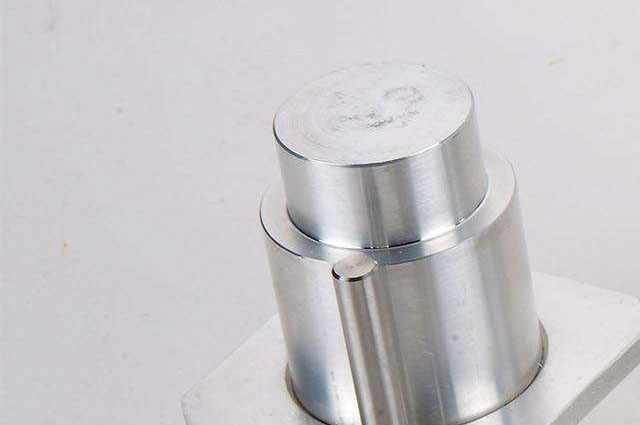 【CNC走心機加工】CNC走心機加工和數控車床具體有什么不一樣呢？